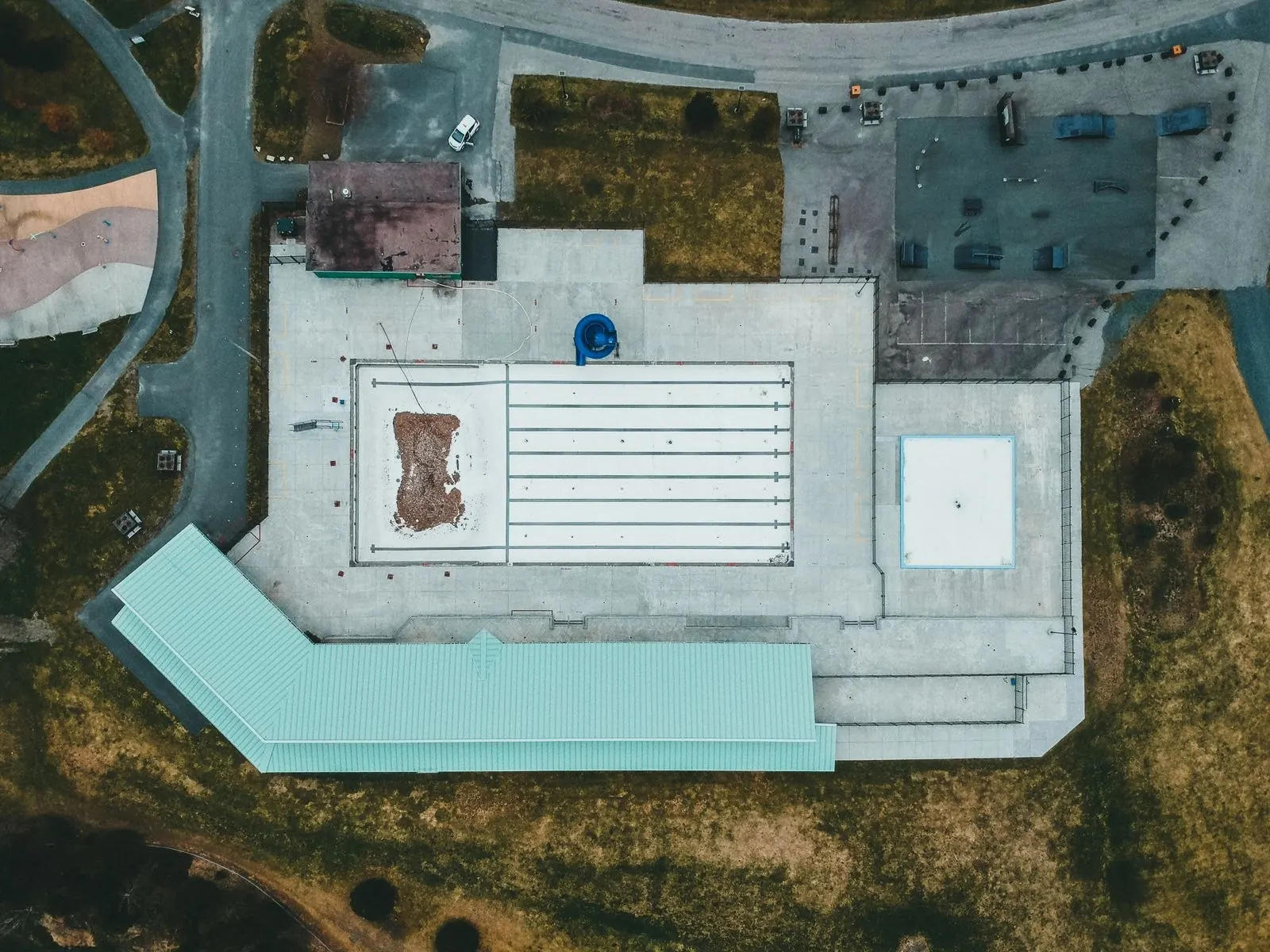 Light-colored flat roof viewed from above