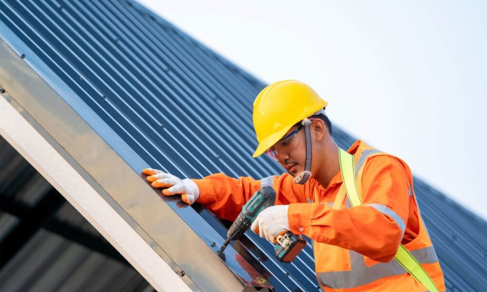 Skilled roofing experts in Galveston, Texas, offering professional installation and maintenance for all roofing needs.